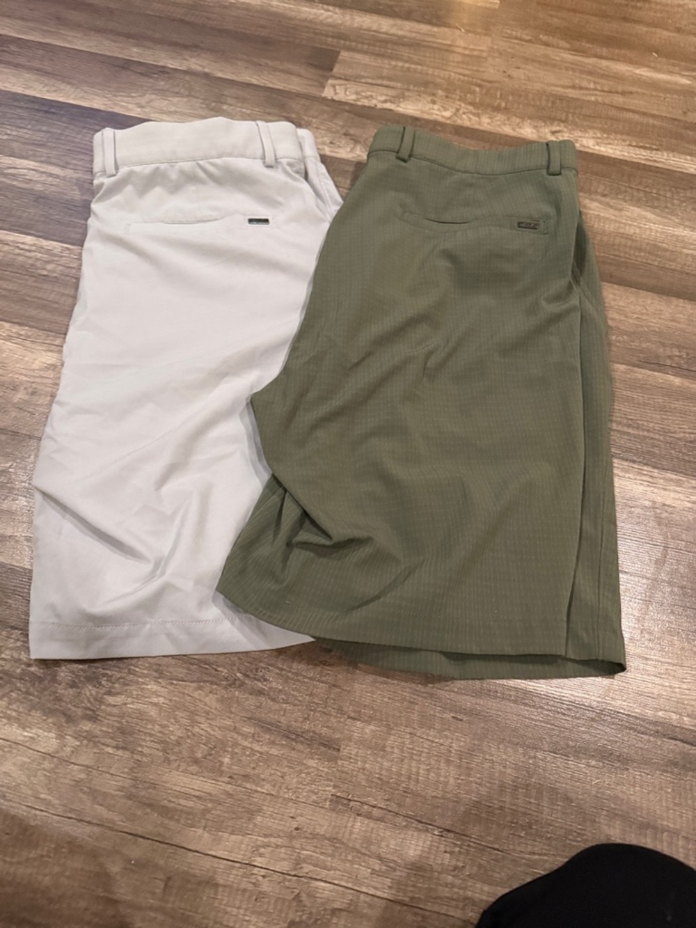Greg Norman Collection Olive Green Skort Pair with Light Gray Trim